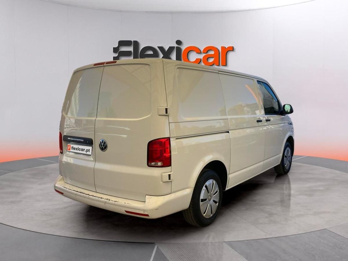 volkswagen-transporter-2021-diesel-1996cc