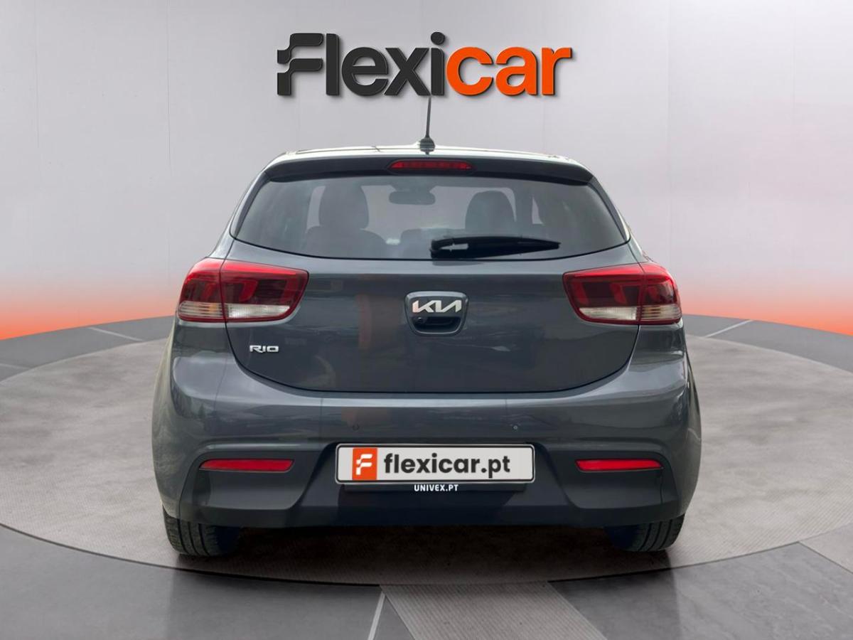 kia-rio-2022-gasolina-998cc