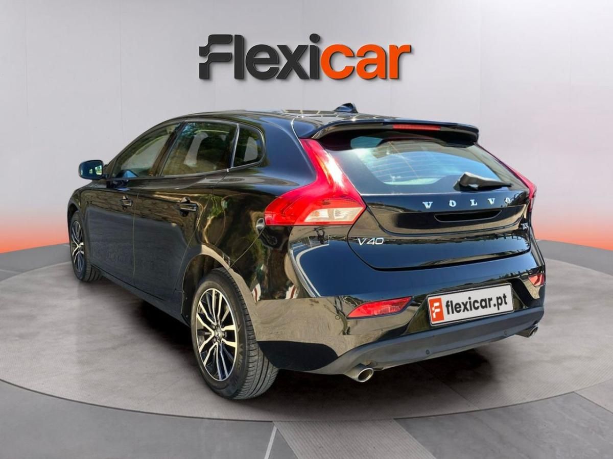 volvo-v40-2019-gasolina-1498cc