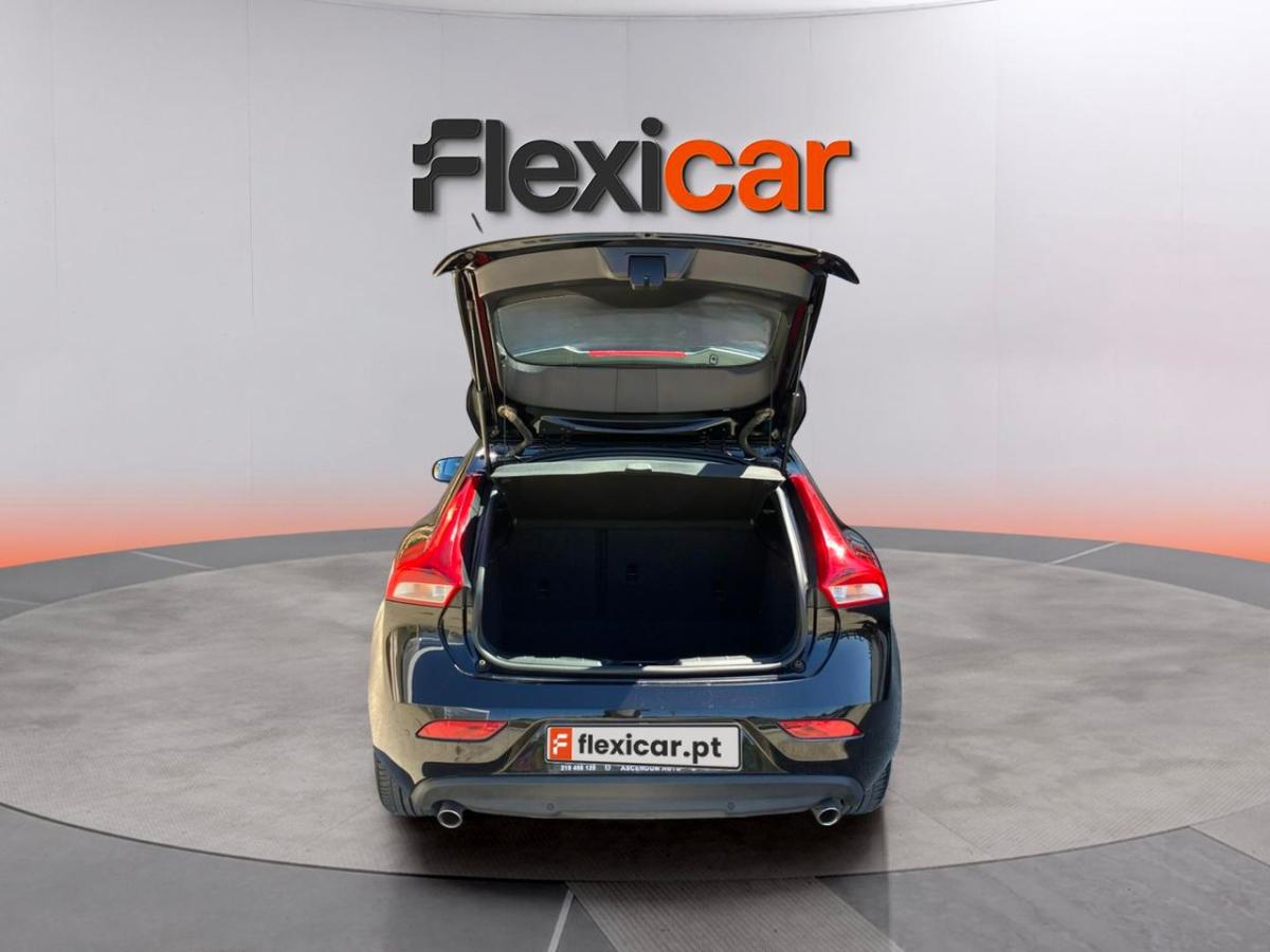volvo-v40-2019-gasolina-1498cc