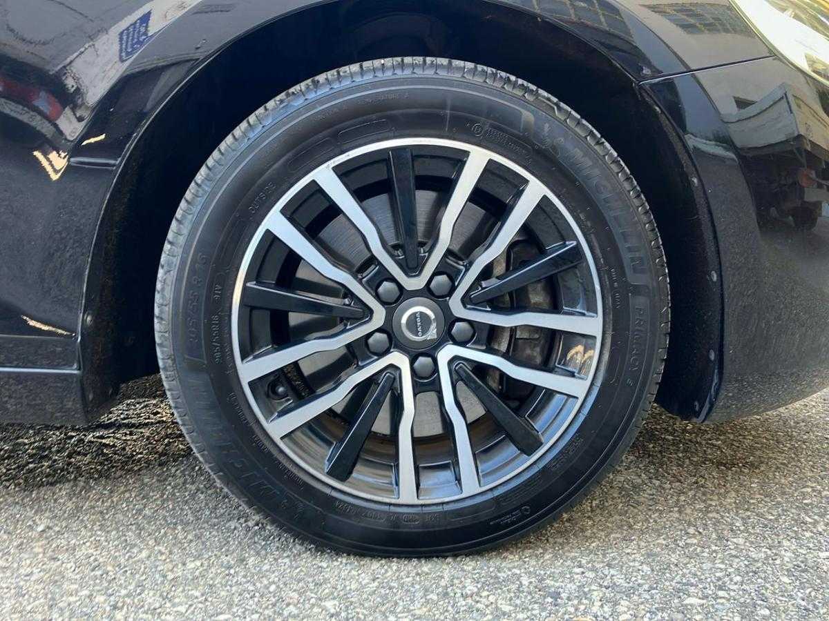 volvo-v40-2019-gasolina-1498cc