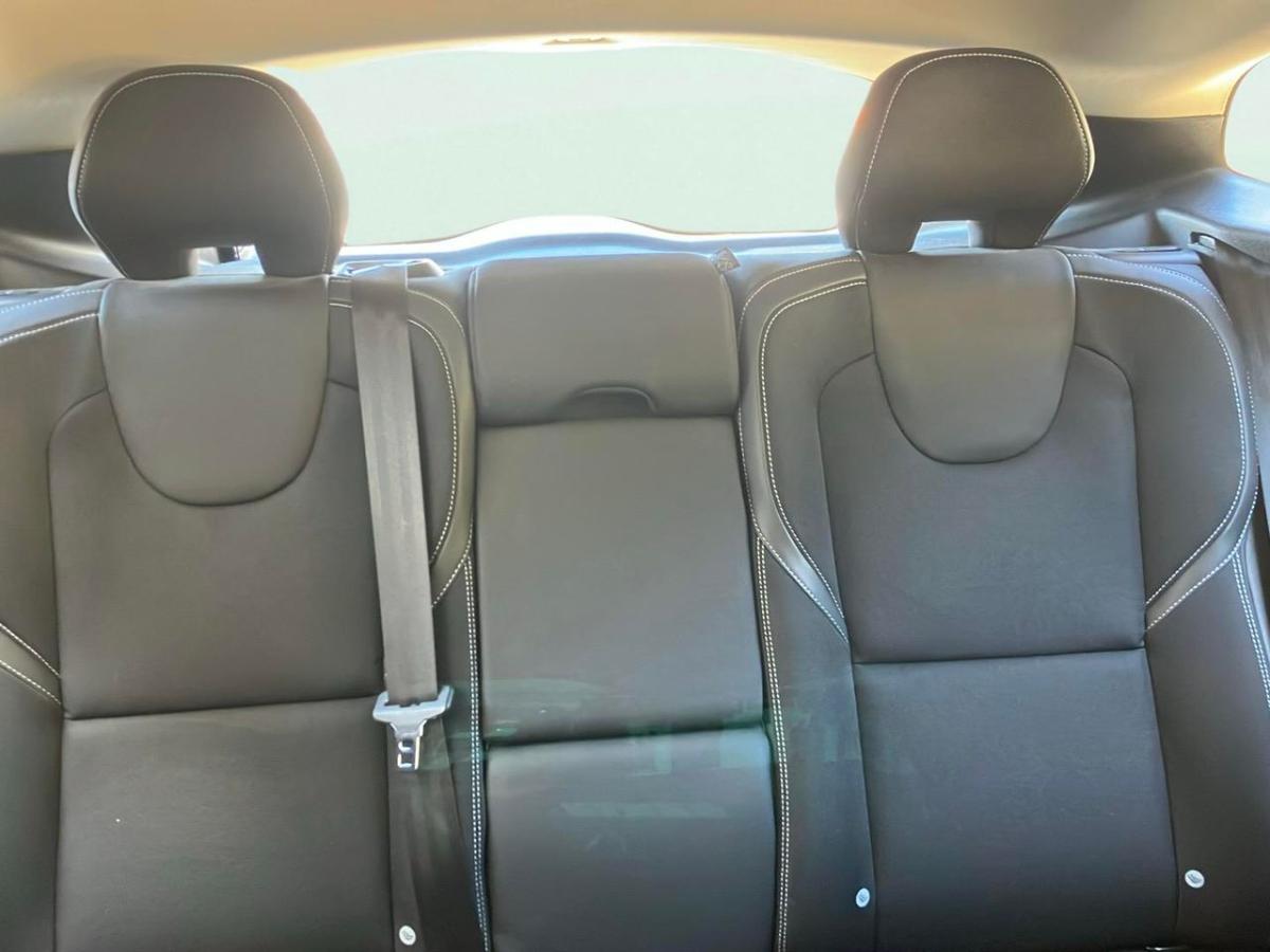 volvo-v40-2019-gasolina-1498cc