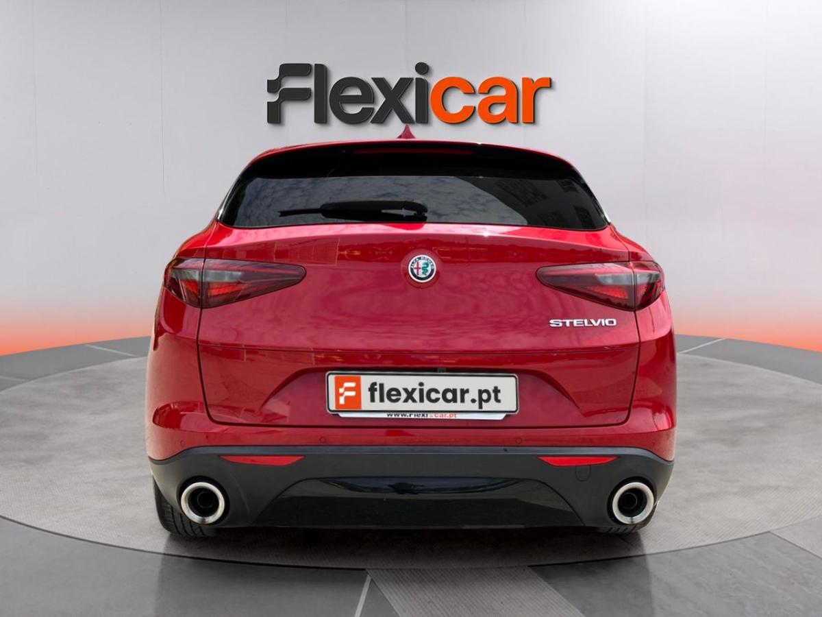 alfa-romeo-stelvio-2018-diesel-2143cc