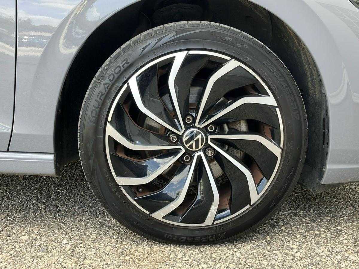 volkswagen-golf-2023-gasolina-999cc