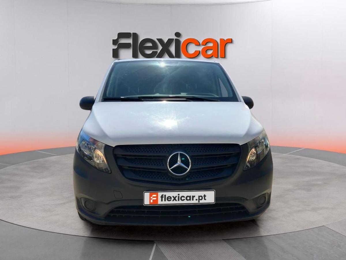 mercedes-benz-vito-2023-diesel-1950cc
