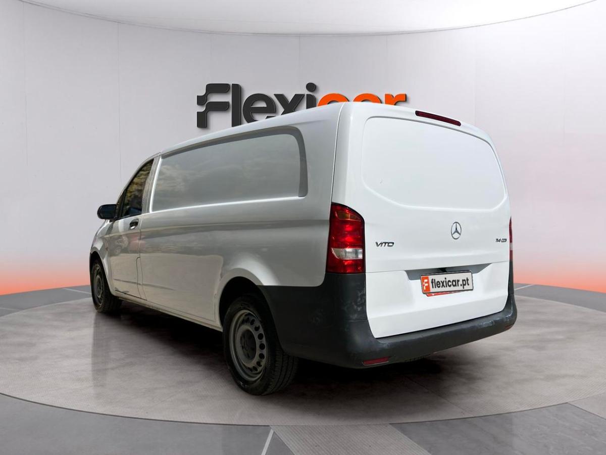 mercedes-benz-vito-2023-diesel-1950cc