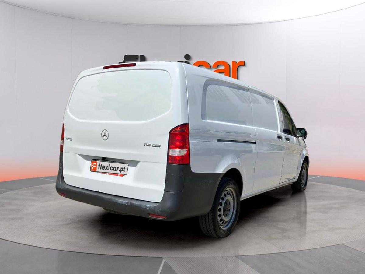 mercedes-benz-vito-2023-diesel-1950cc