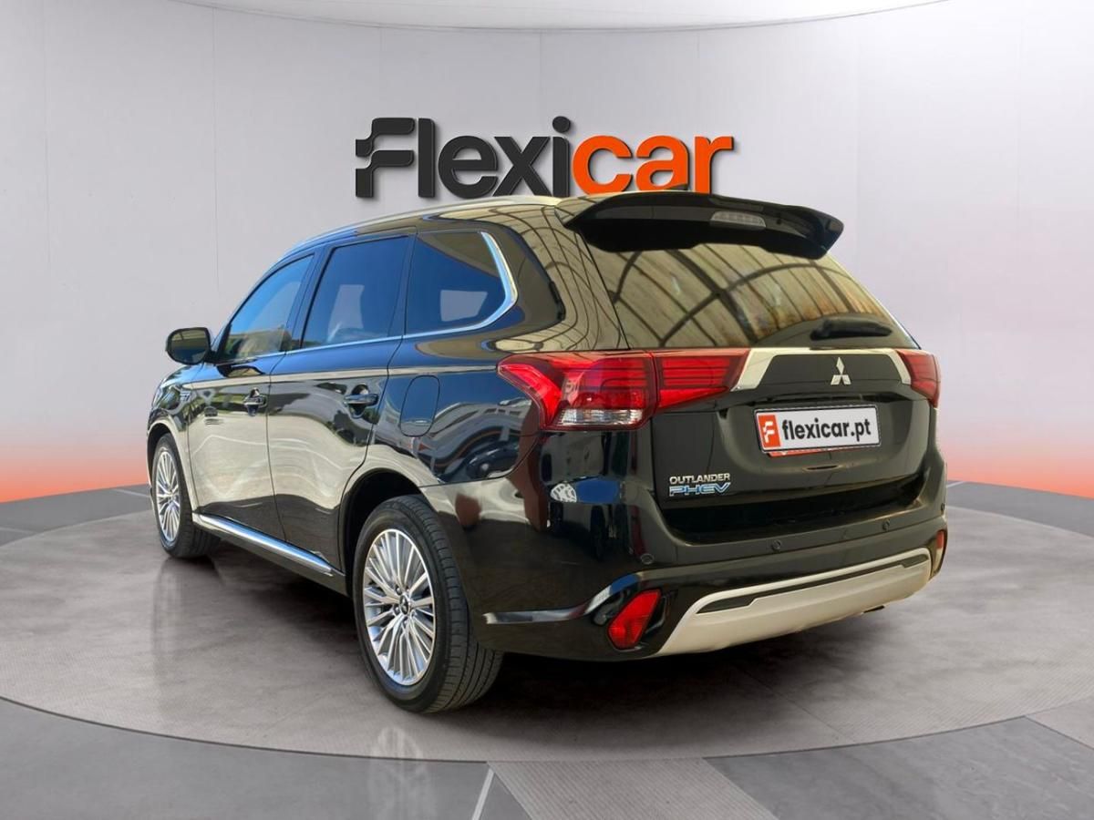 mitsubishi-outlander-2021-hibrido-a-gasolina-2360cc