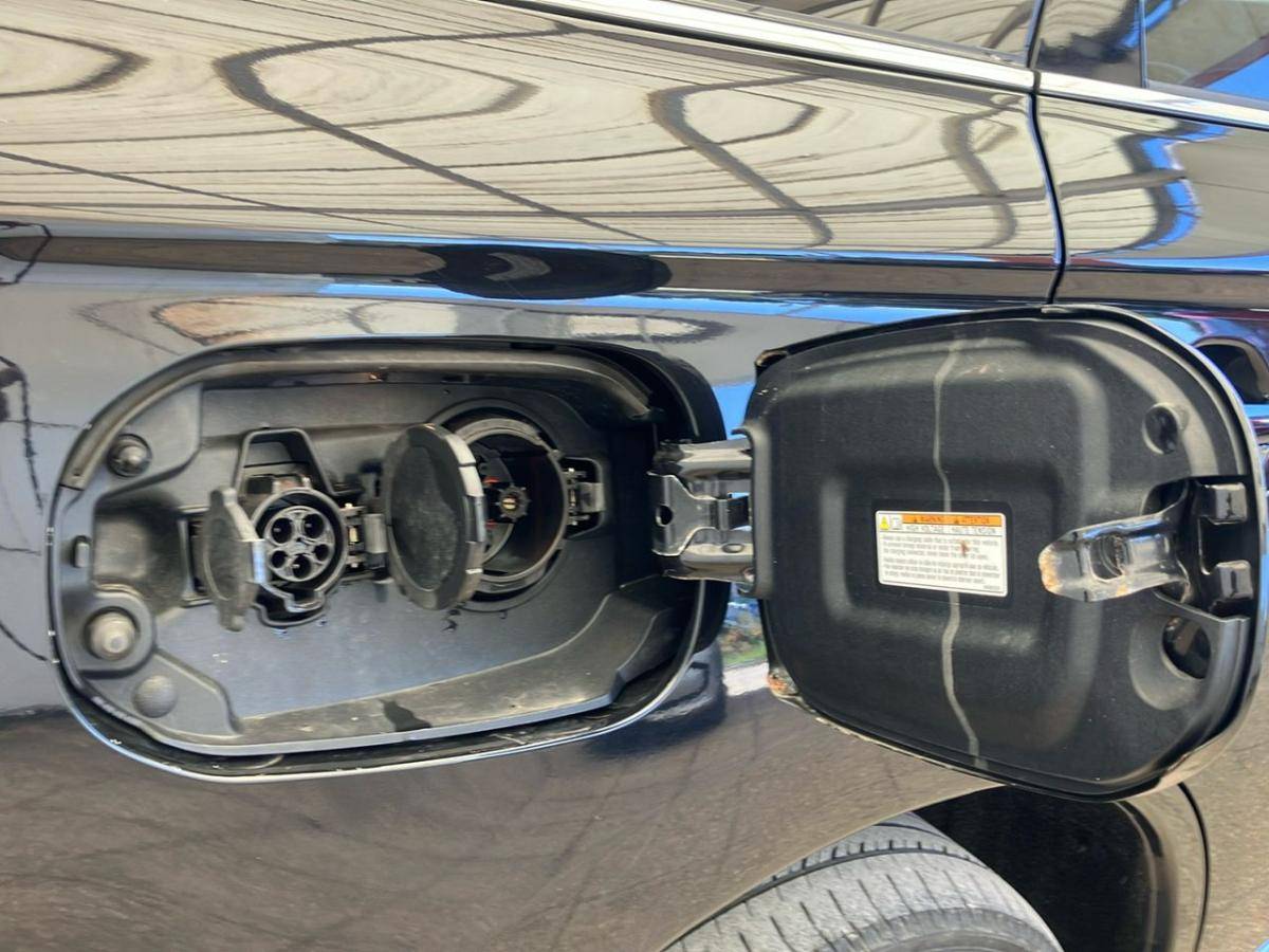 mitsubishi-outlander-2021-hibrido-a-gasolina-2360cc