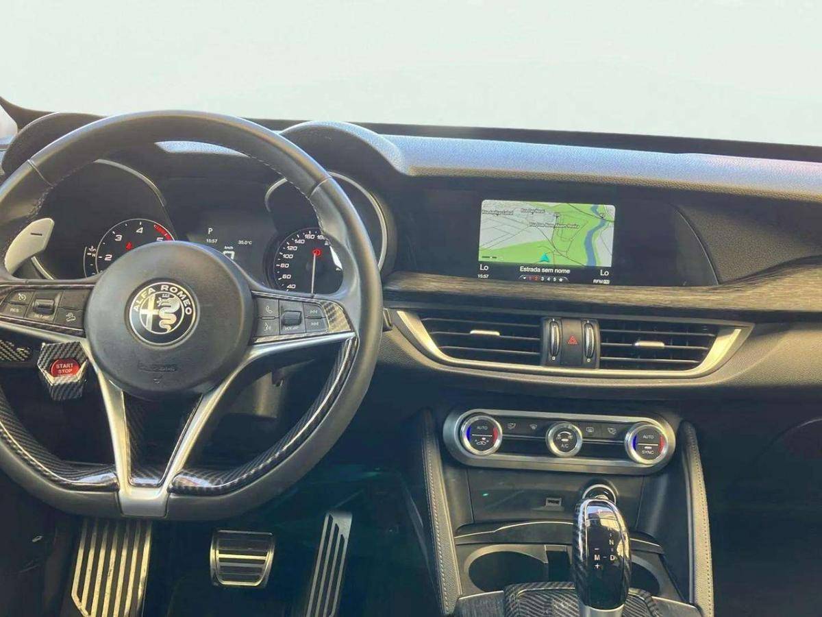 alfa-romeo-stelvio-2019-diesel-2143cc