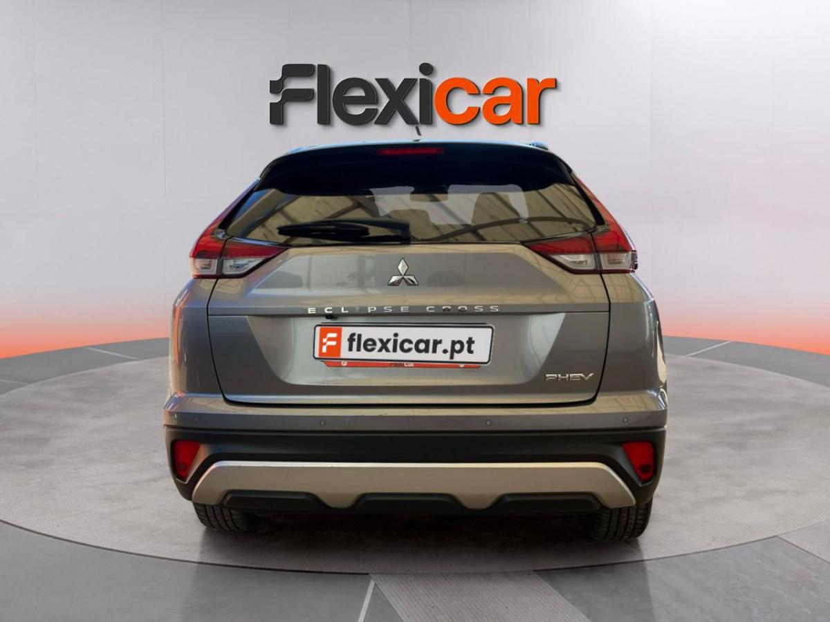 mitsubishi-eclipse-cross-2022-hibrido-a-gasolina-2360cc