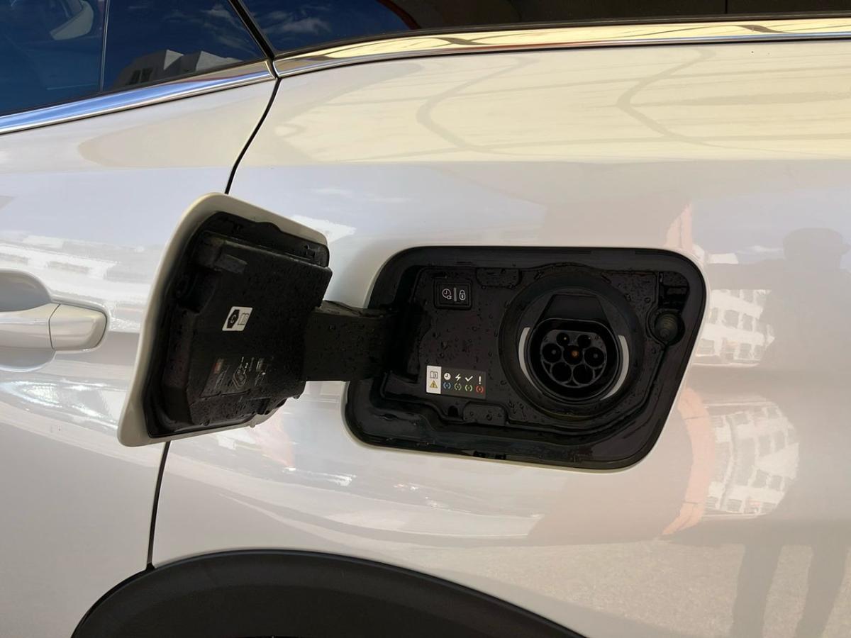 peugeot-3008-2021-hibrido-a-gasolina-1598cc