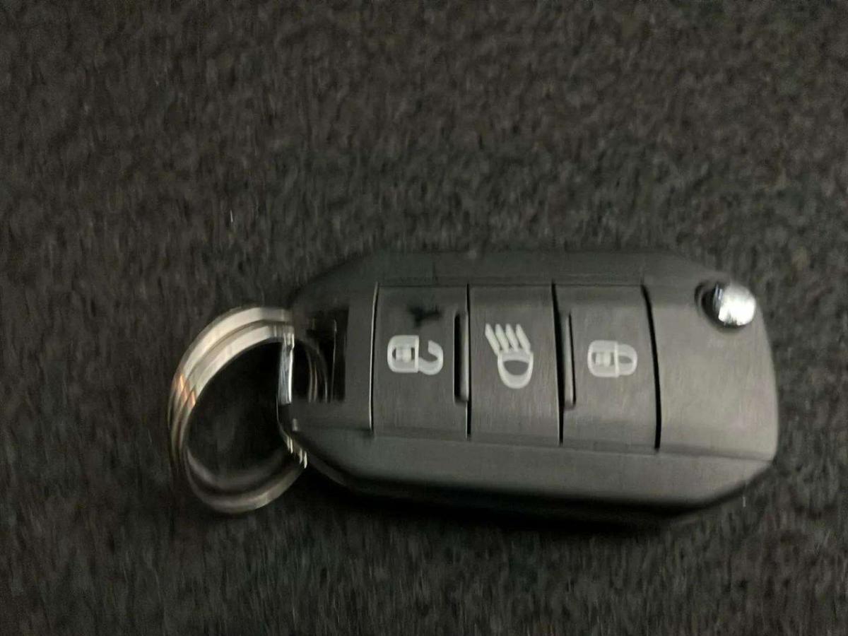 peugeot-208-2024-gasolina-1199cc