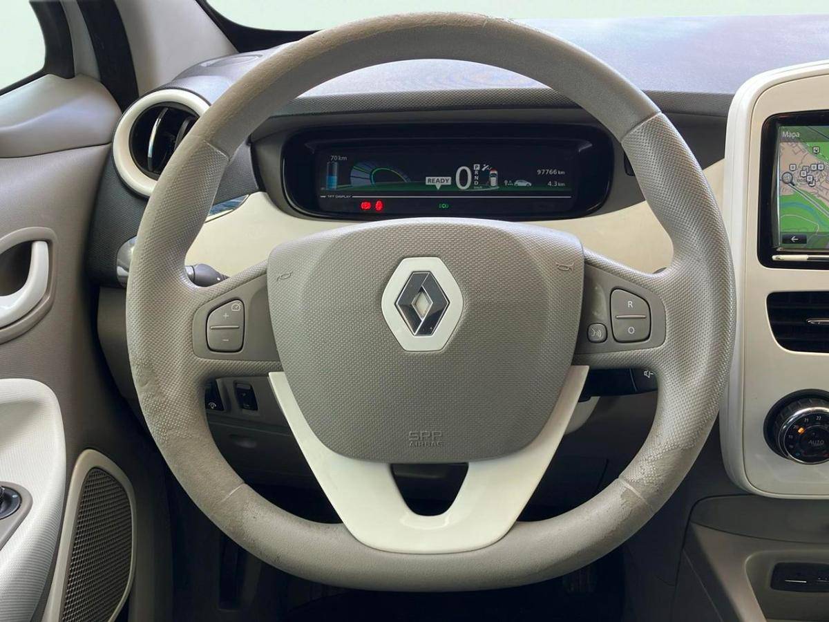 renault-zoe-2014-eletrico-0cc