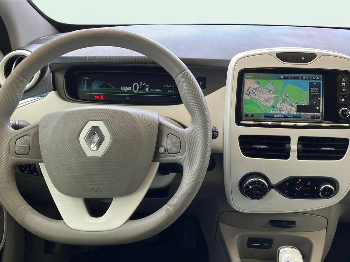 renault-zoe-2014-eletrico-0cc