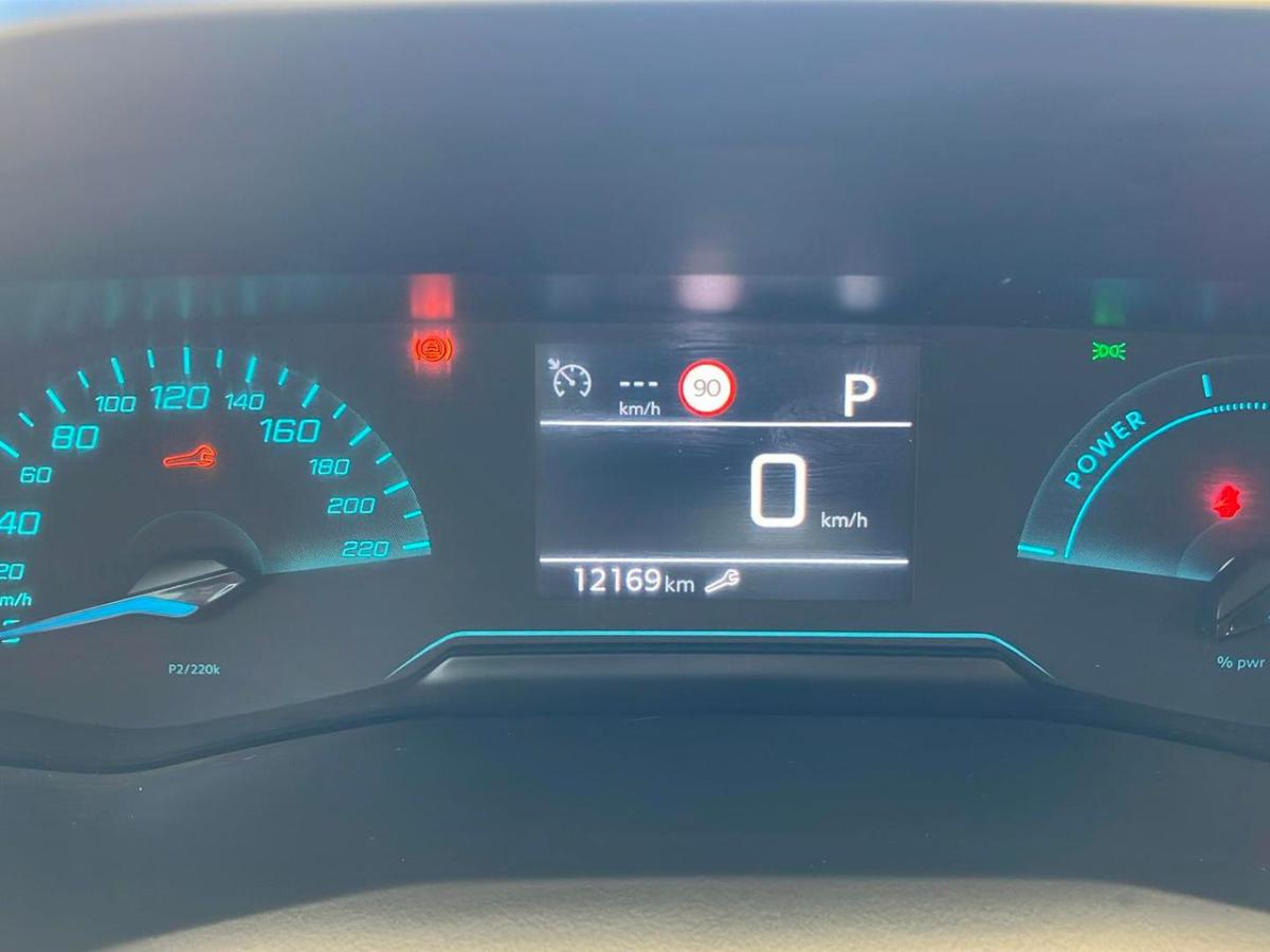 peugeot-208-2025-gasolina-1199cc