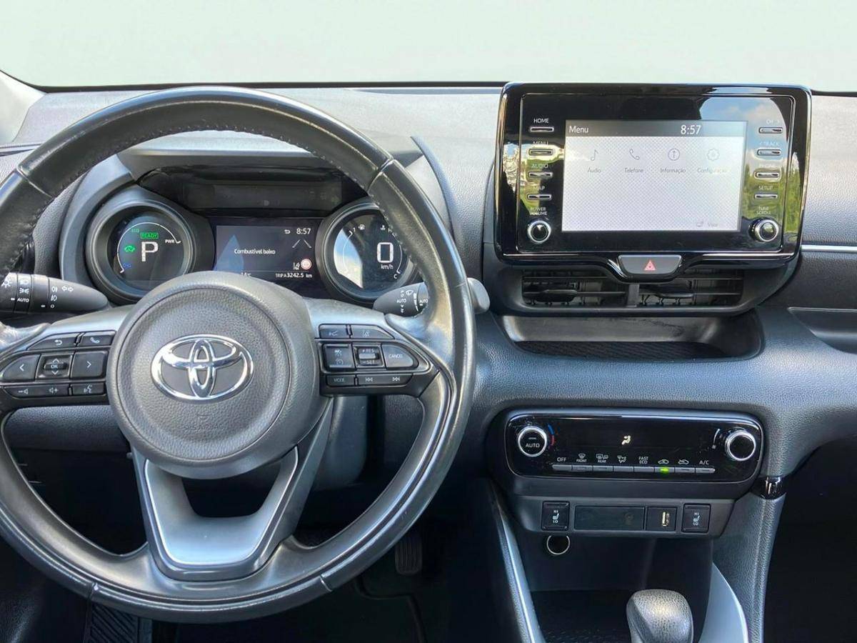 toyota-yaris-2022-hibrido-a-gasolina-1497cc
