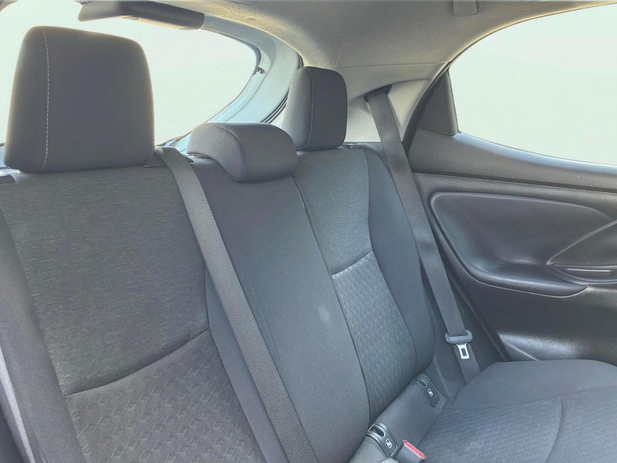 toyota-yaris-2022-hibrido-a-gasolina-1497cc