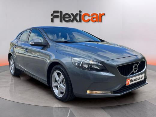 volvo-v40-2018-diesel-1969cc