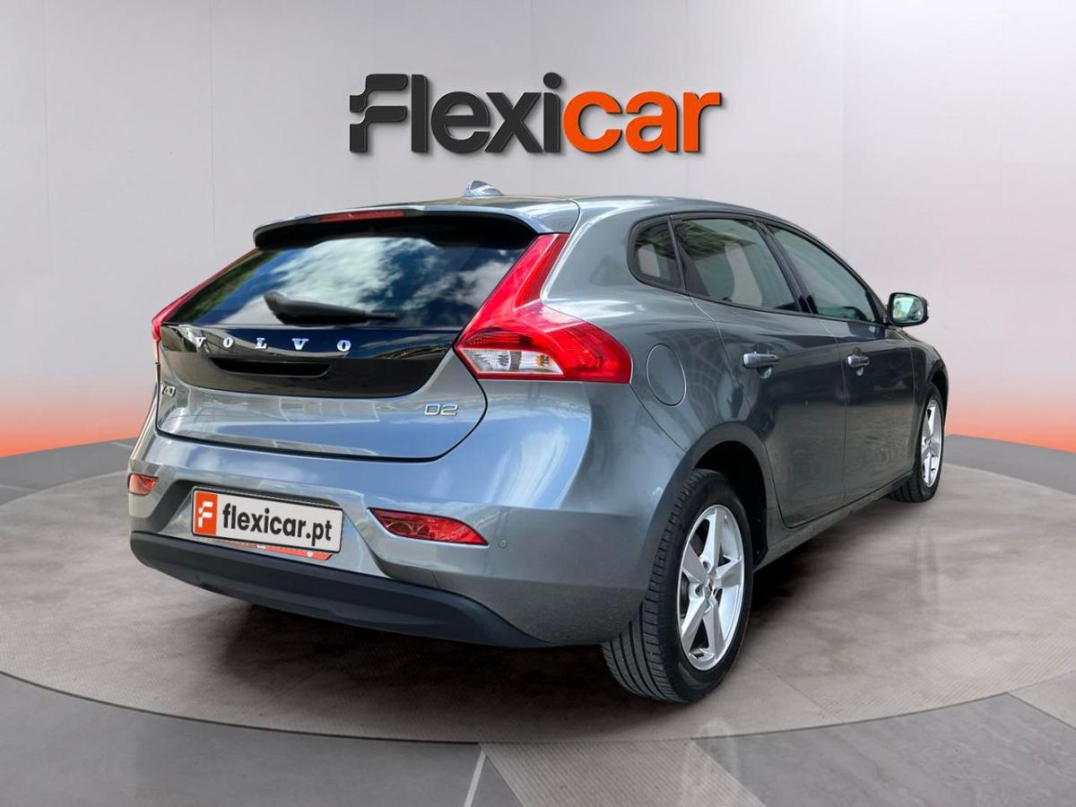 volvo-v40-2018-diesel-1969cc