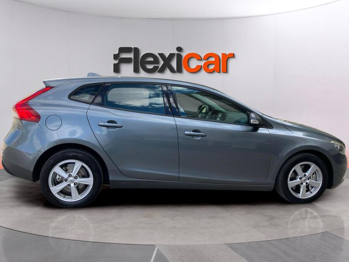 volvo-v40-2018-diesel-1969cc