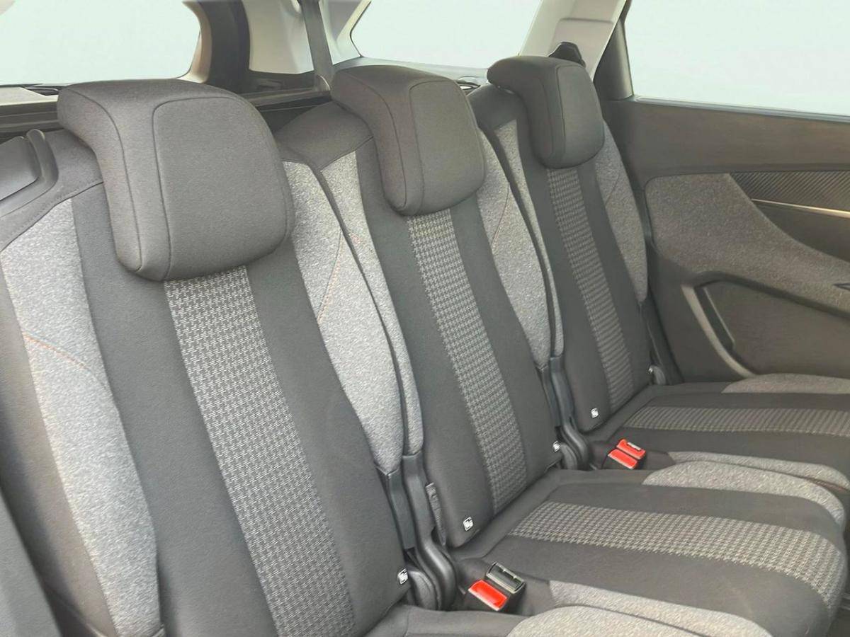 peugeot-5008-2019-gasolina-1199cc