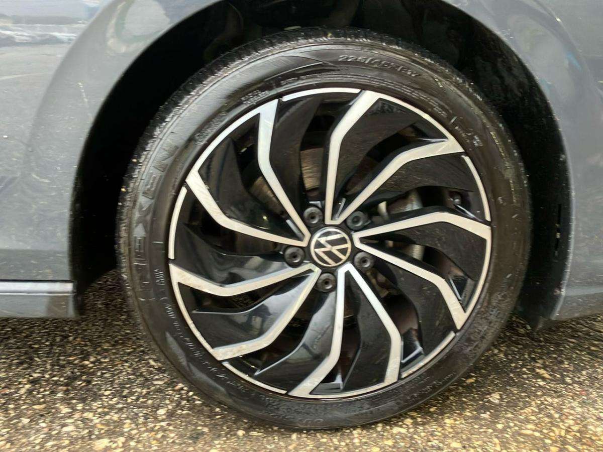 volkswagen-golf-2023-gasolina-999cc