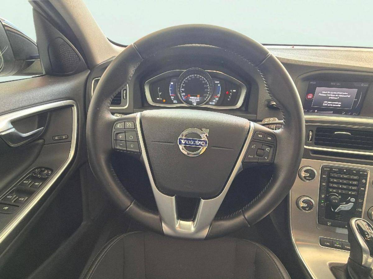 volvo-v60-2017-hibrido-a-diesel-2400cc