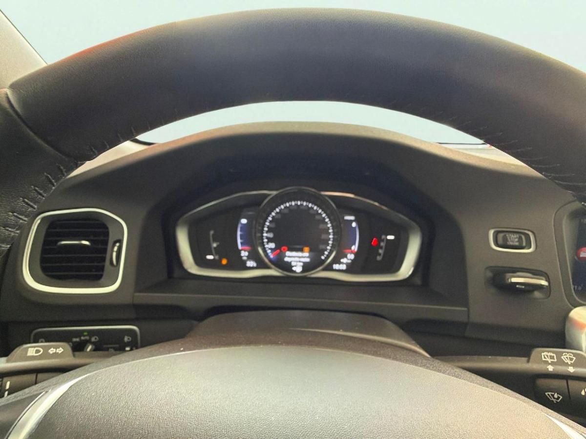 volvo-v60-2017-hibrido-a-diesel-2400cc
