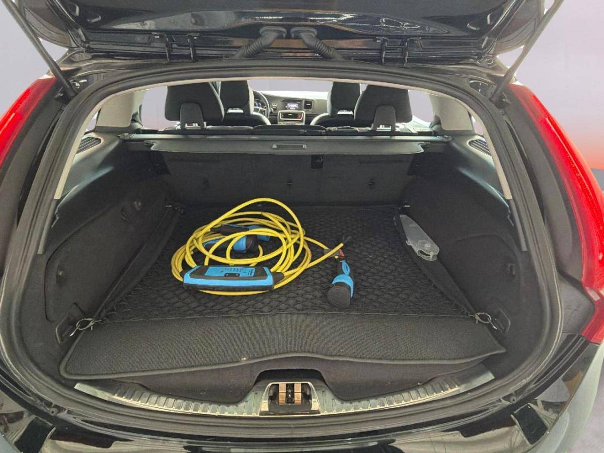 volvo-v60-2017-hibrido-a-diesel-2400cc