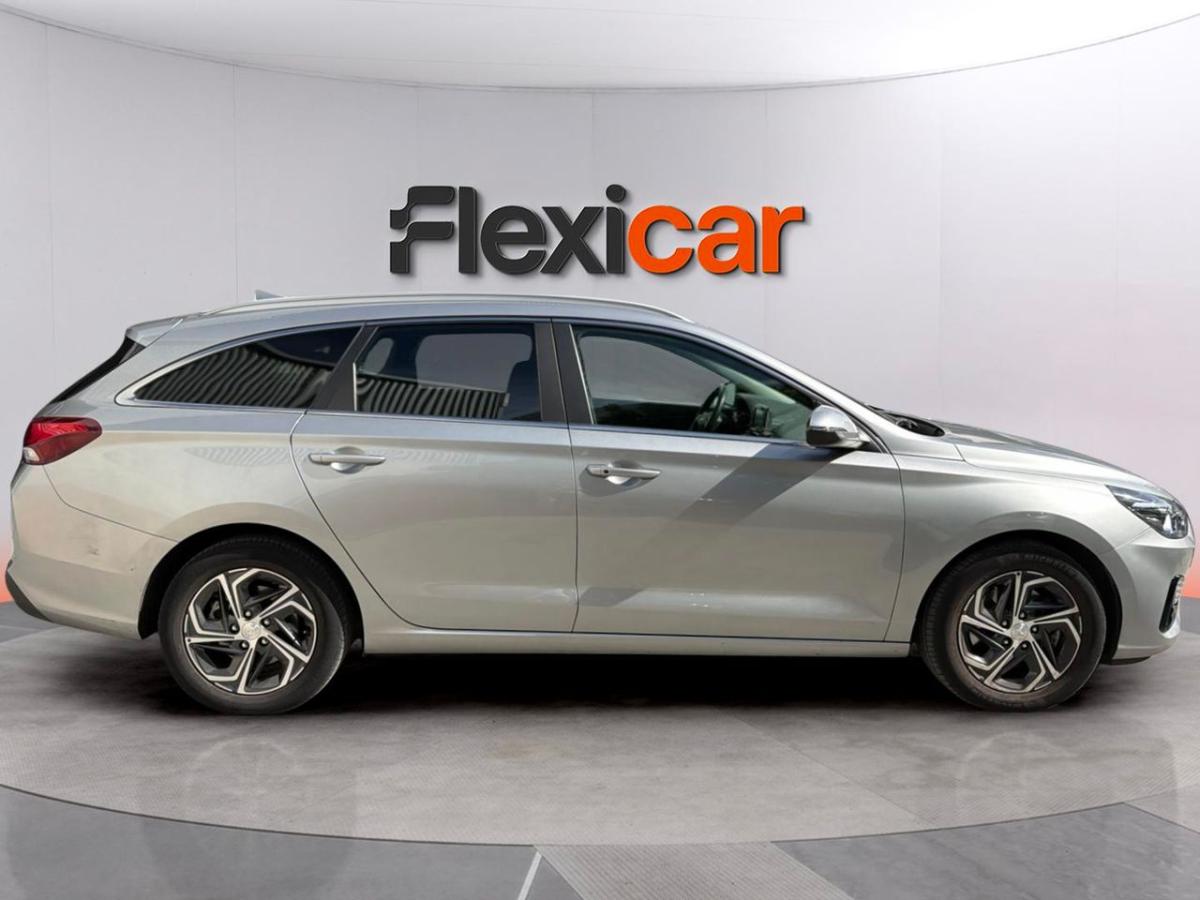 hyundai-i30-2023-gasolina-998cc