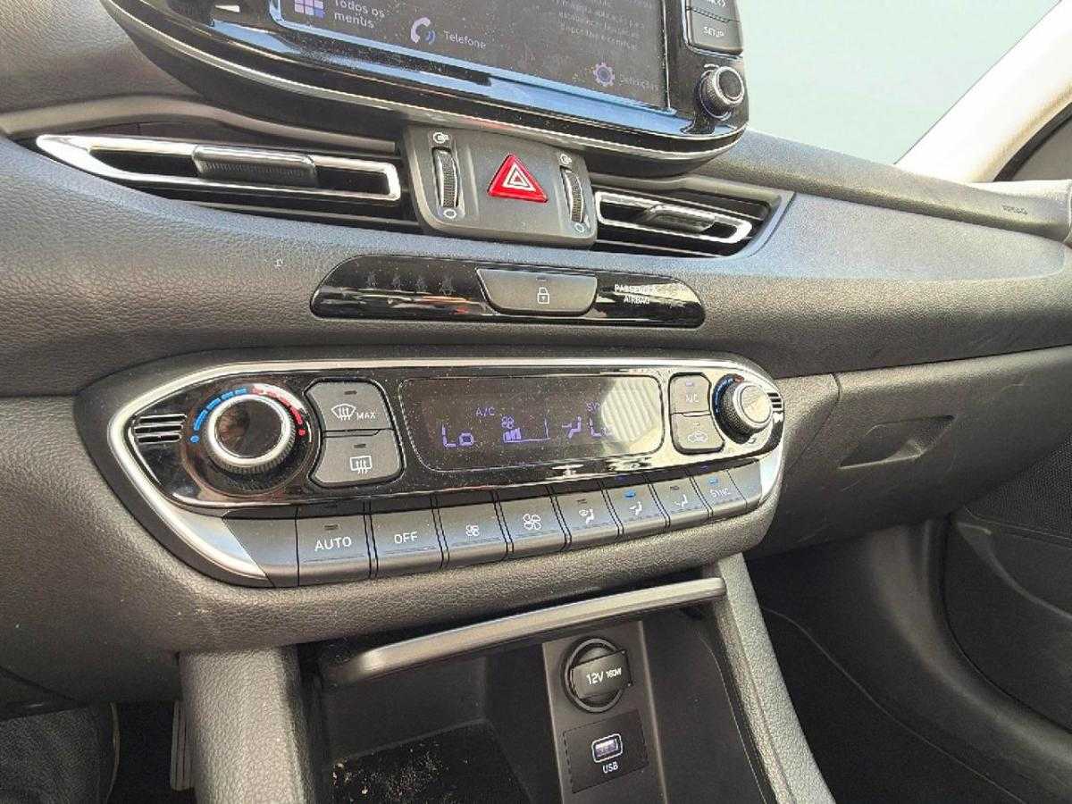 hyundai-i30-2023-gasolina-998cc