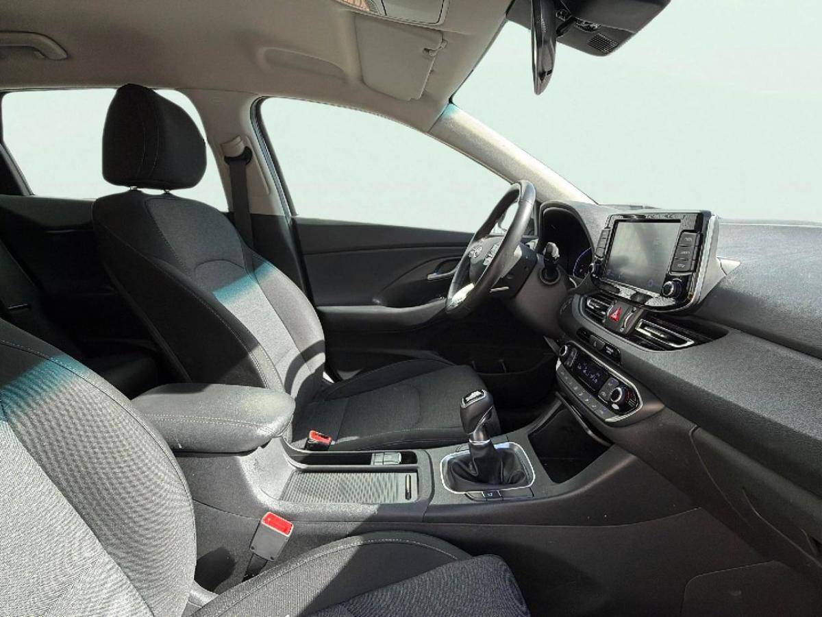 hyundai-i30-2023-gasolina-998cc