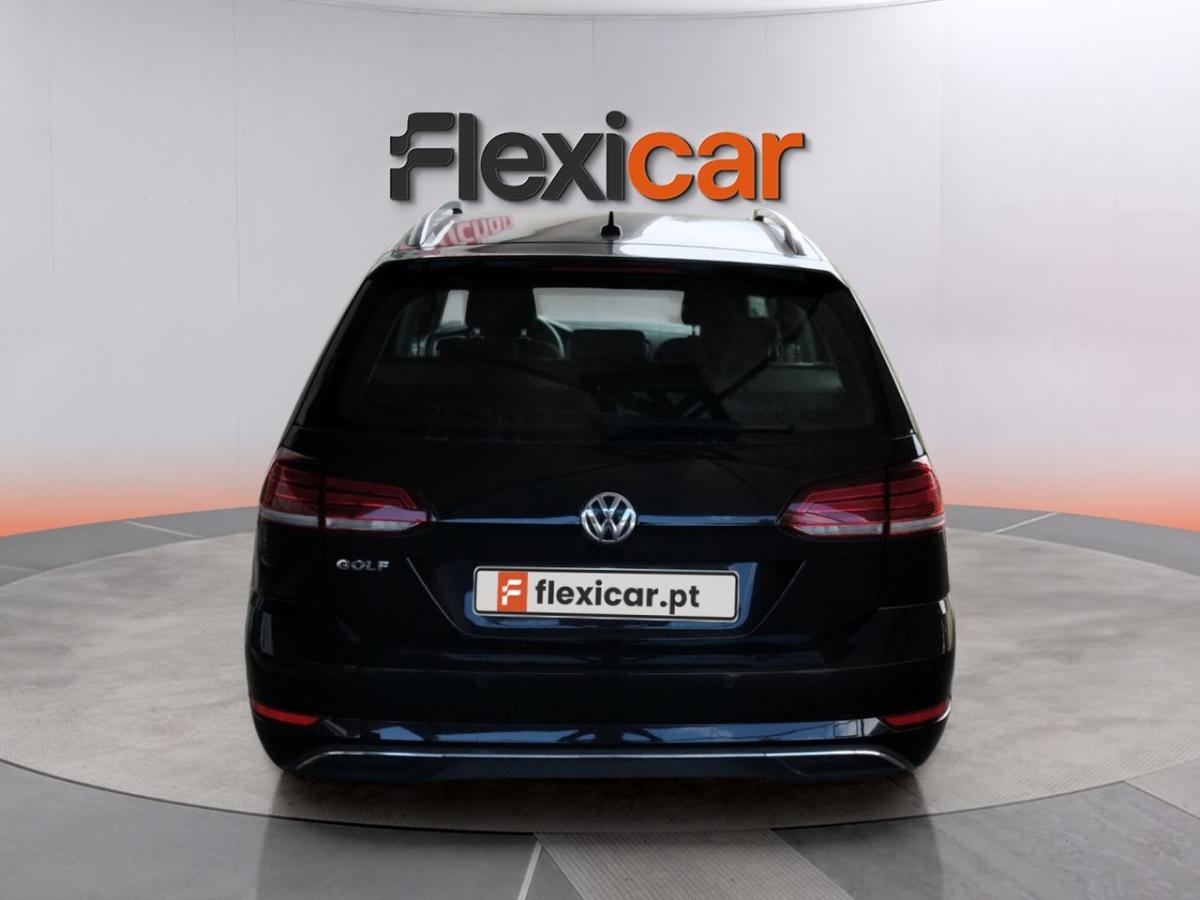 volkswagen-golf-variant-2019-diesel-1598cc