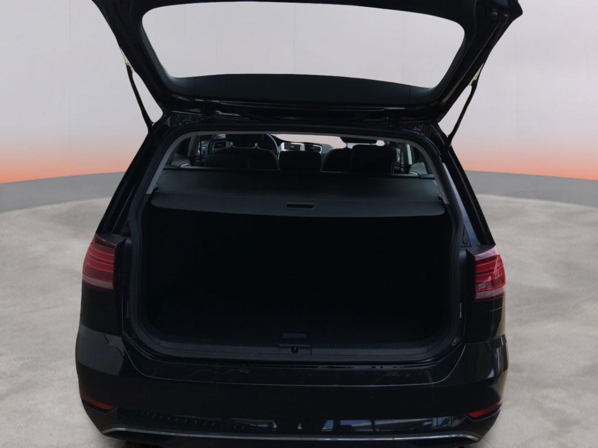 volkswagen-golf-variant-2019-diesel-1598cc
