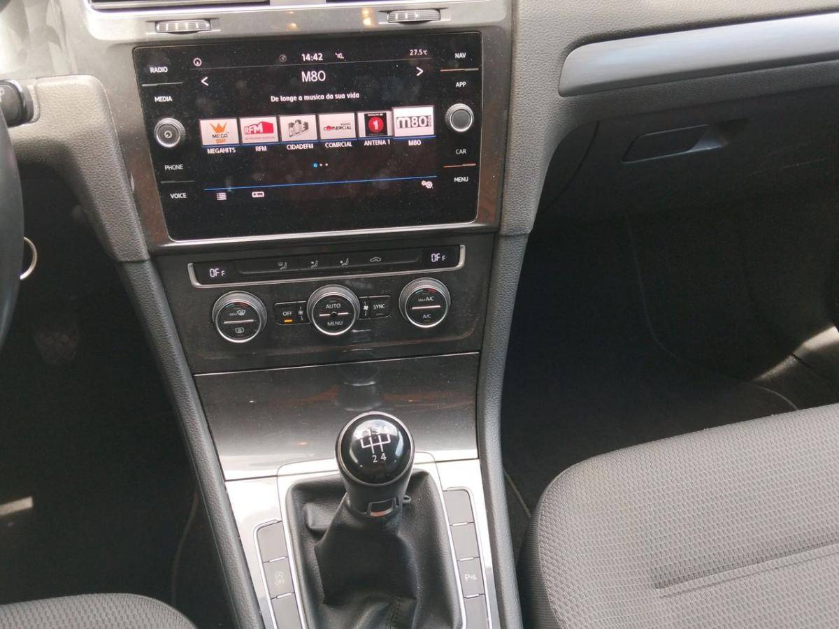 volkswagen-golf-variant-2019-diesel-1598cc