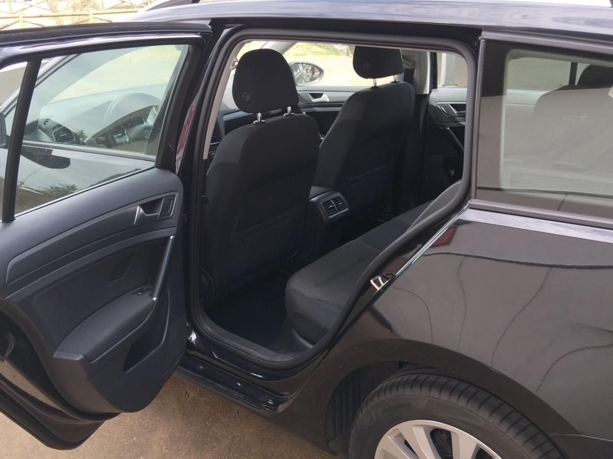 volkswagen-golf-variant-2019-diesel-1598cc