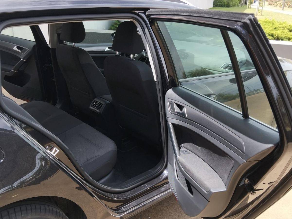 volkswagen-golf-variant-2019-diesel-1598cc