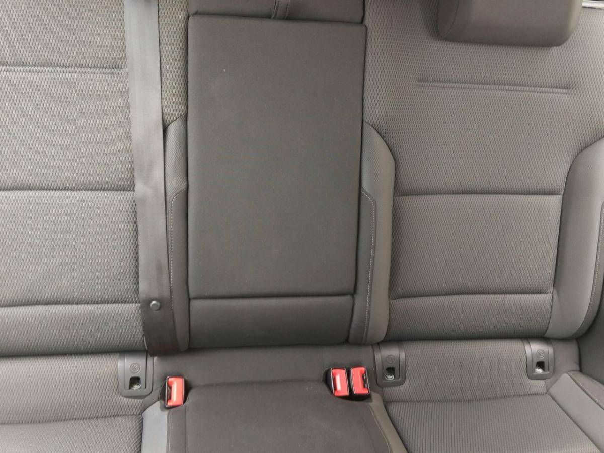 volkswagen-golf-variant-2019-diesel-1598cc