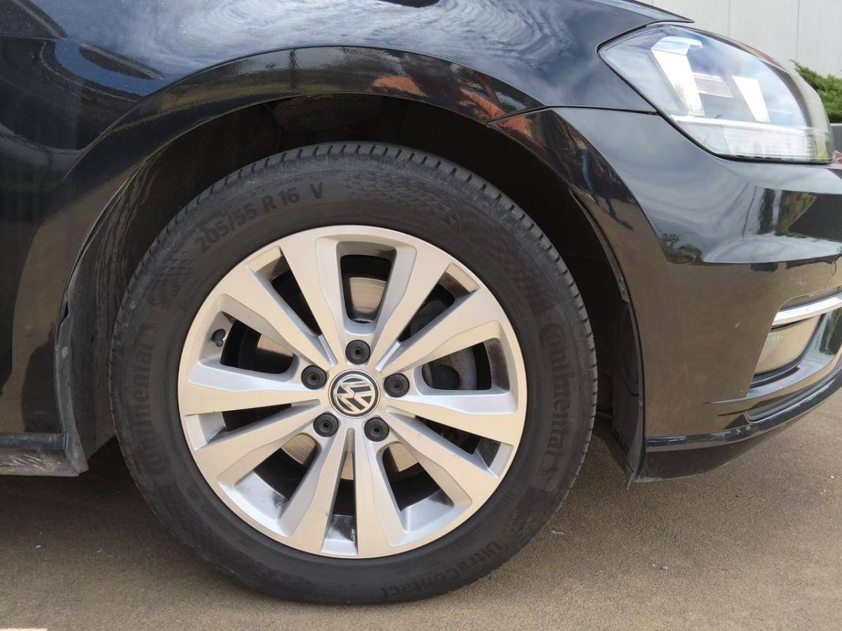 volkswagen-golf-variant-2019-diesel-1598cc