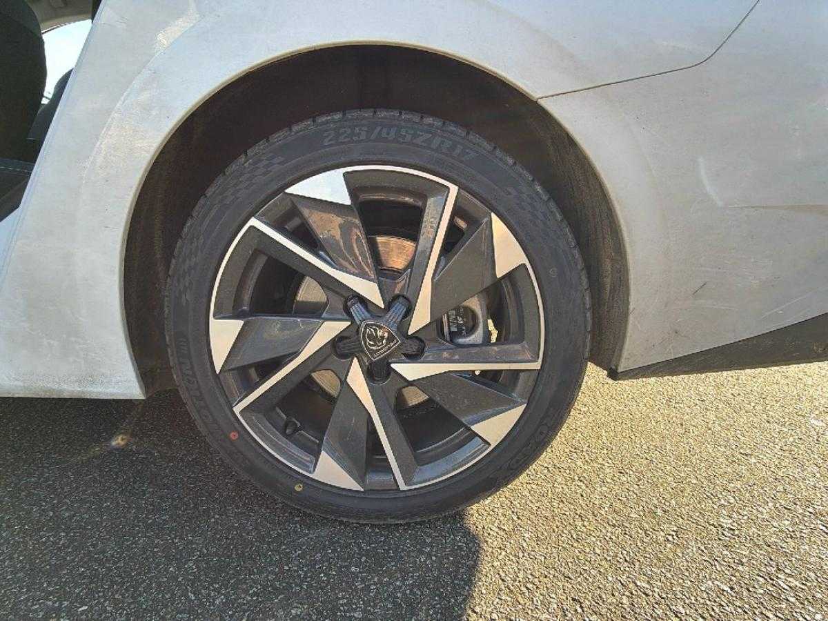 peugeot-308-sw-2024-hibrido-a-gasolina-1598cc