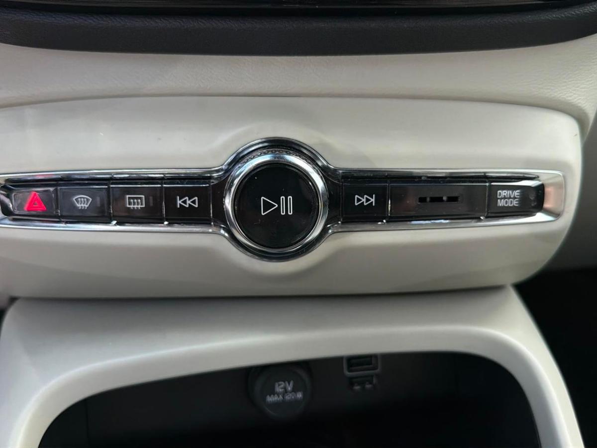 volvo-xc40-2018-diesel-1969cc