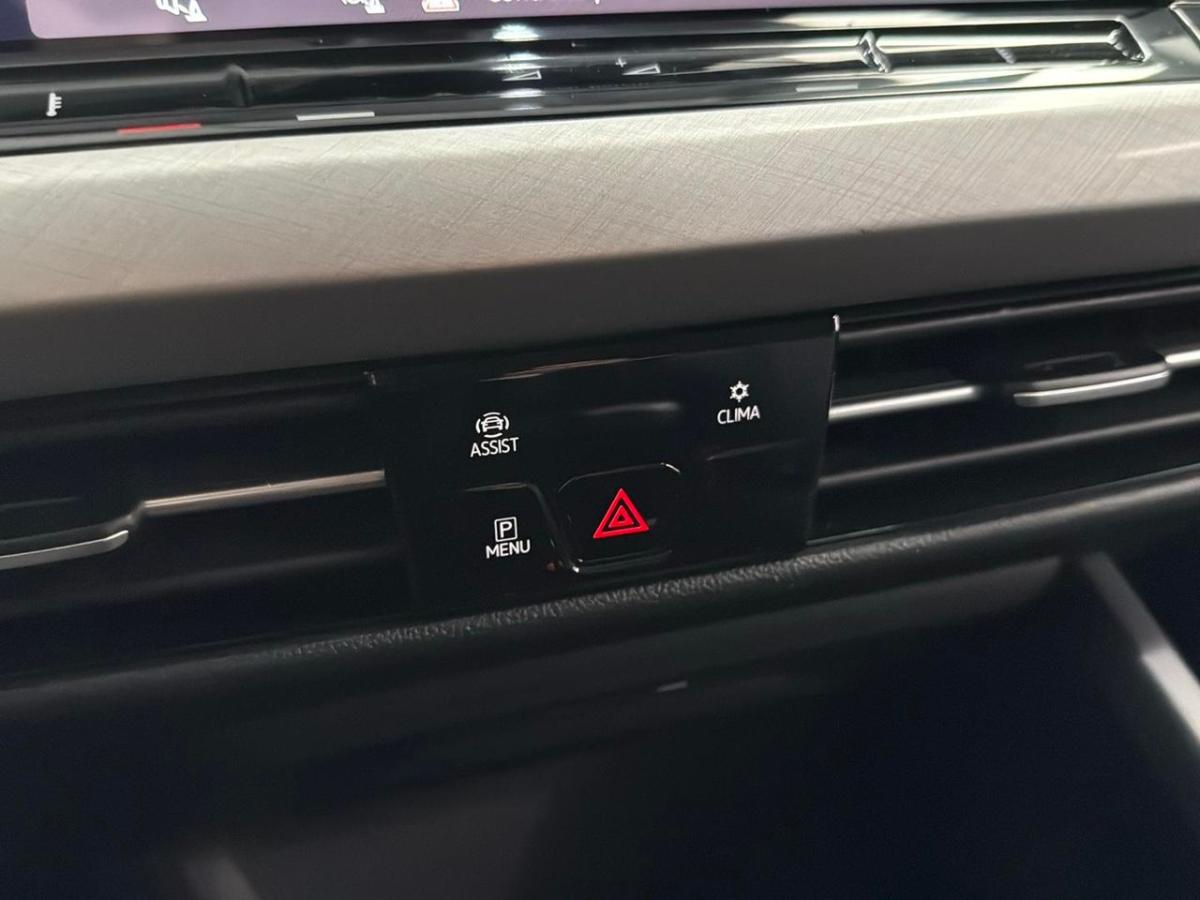 volkswagen-golf-2023-gasolina-999cc