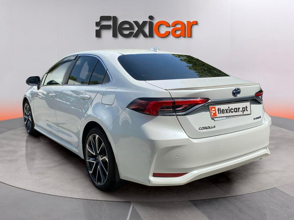 toyota-corolla-2022-hibrido-a-gasolina-1798cc
