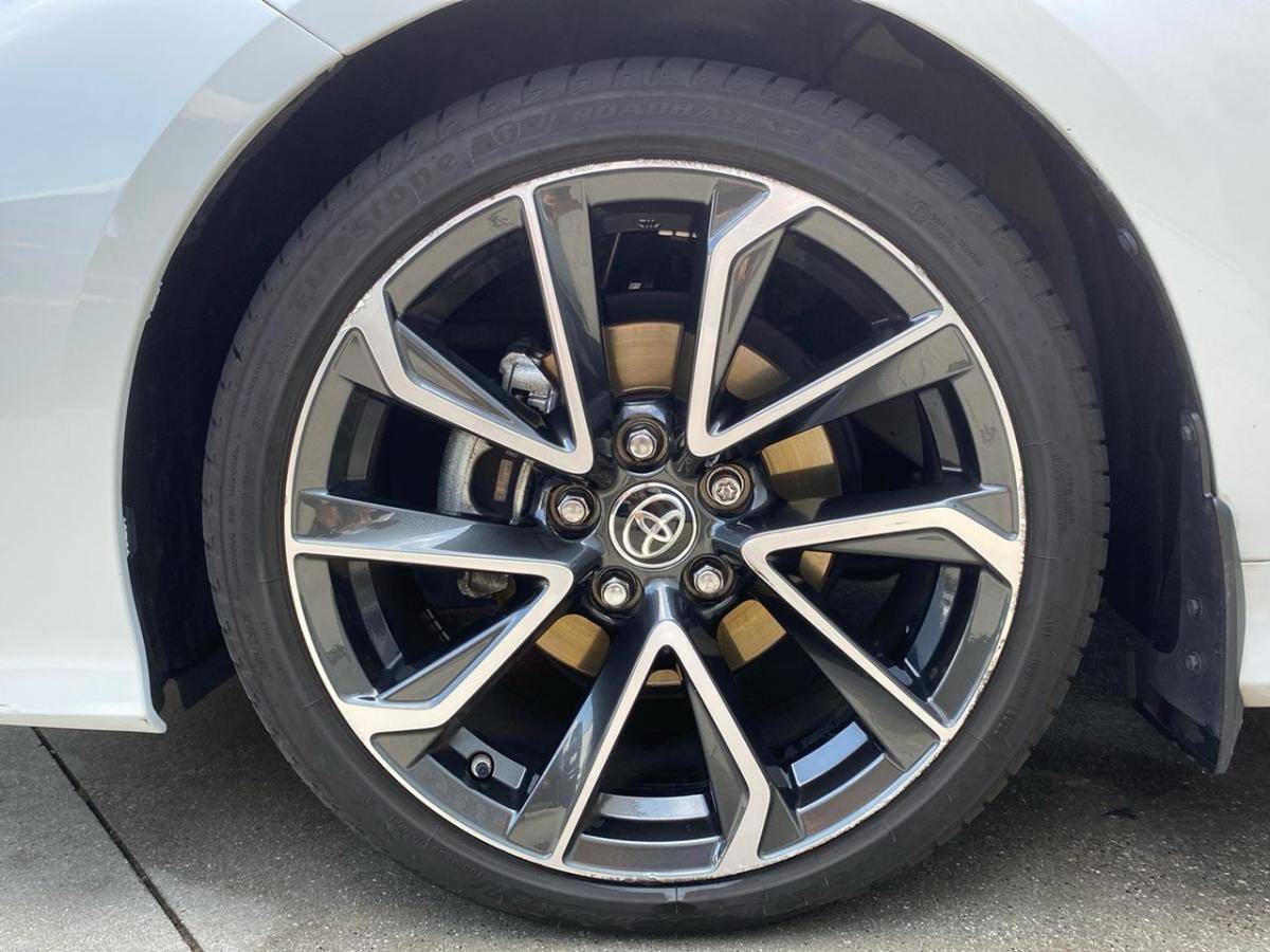 toyota-corolla-2022-hibrido-a-gasolina-1798cc