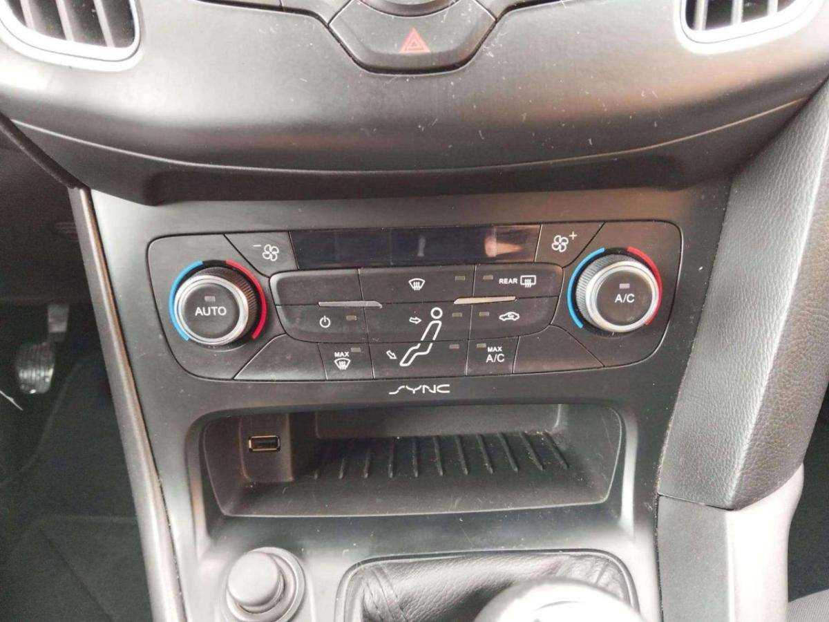 ford-focus-sw-2017-gasolina-998cc