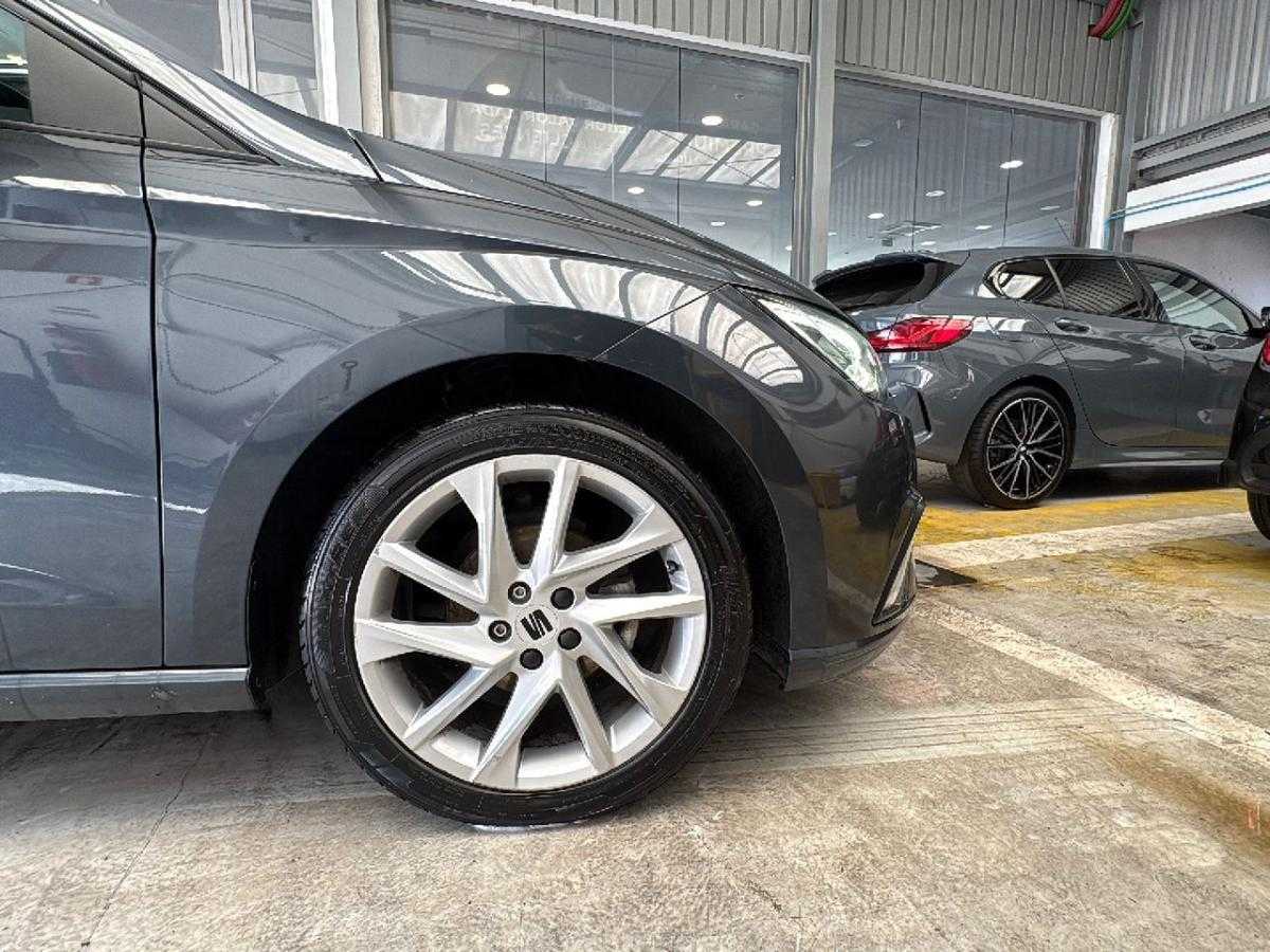 seat-ibiza-2024-gasolina-999cc