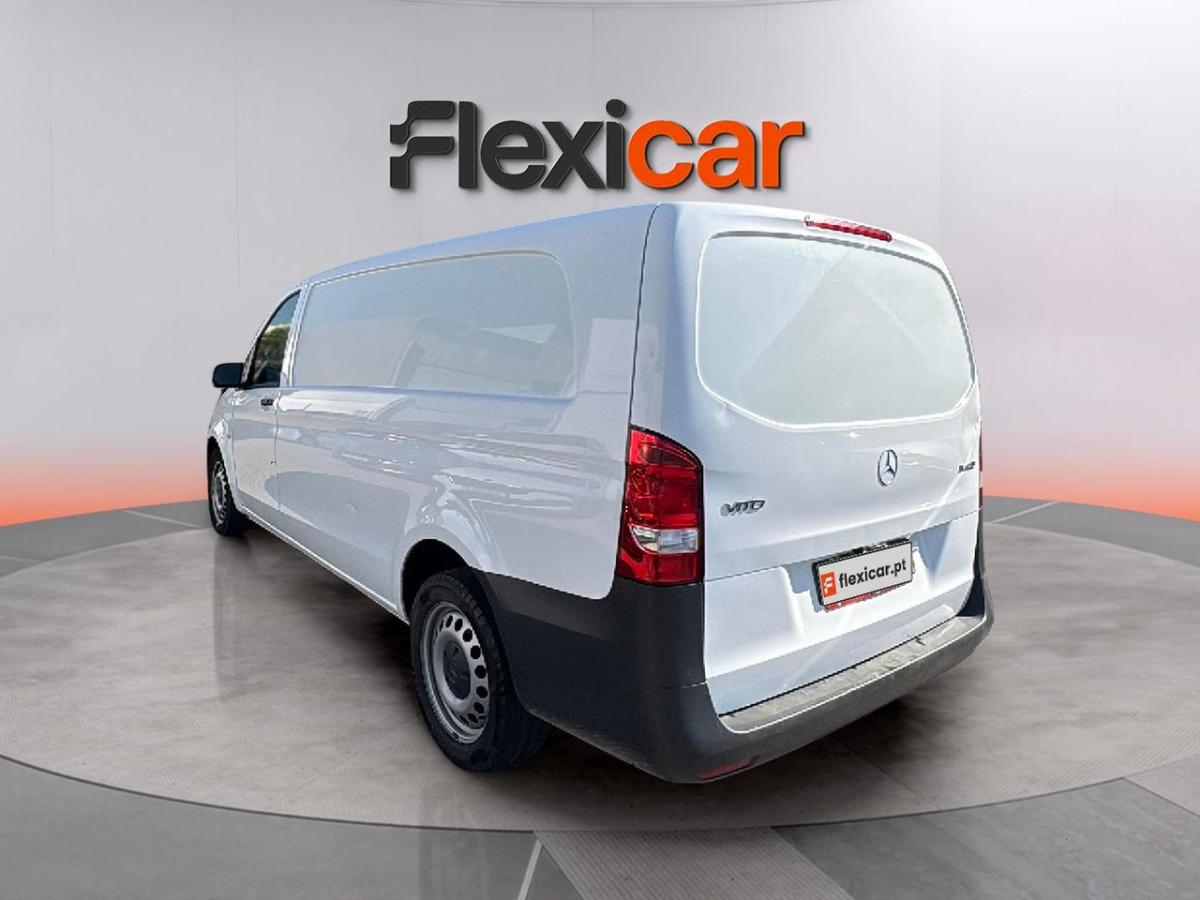 mercedes-benz-vito-2023-diesel-1950cc
