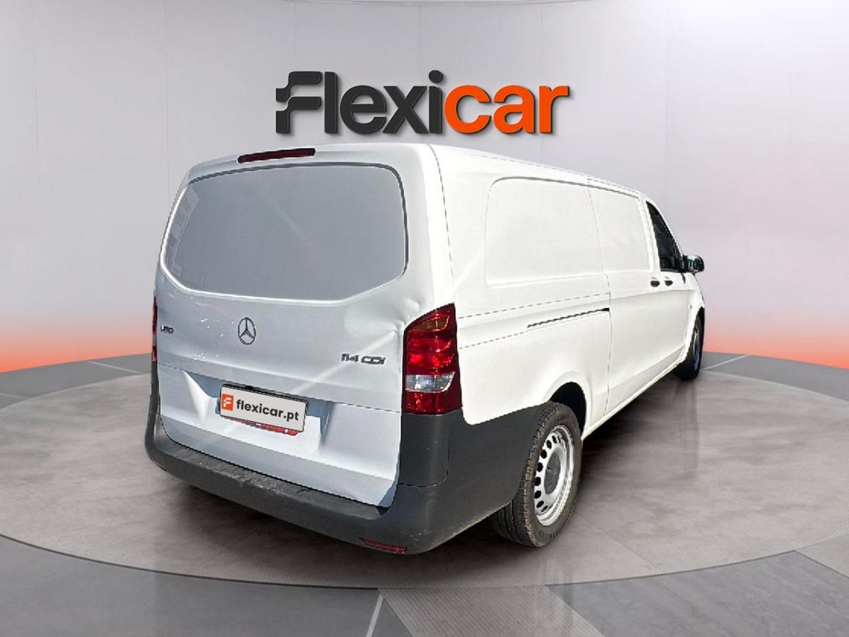 mercedes-benz-vito-2023-diesel-1950cc