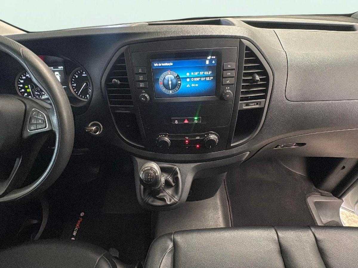 mercedes-benz-vito-2023-diesel-1950cc